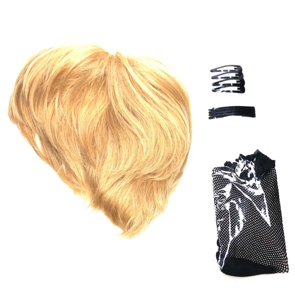 BLONDE SHORT LAYERED WIG - Picture 11 of 11